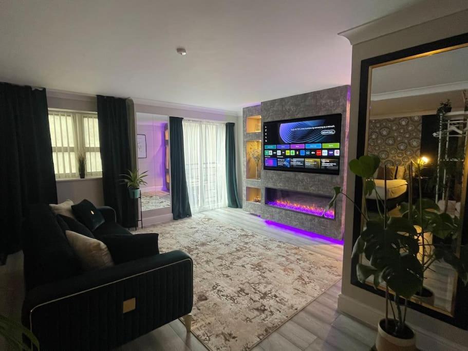 The Exclusive Jacuzzi Apartment Birmingham Exteriér fotografie