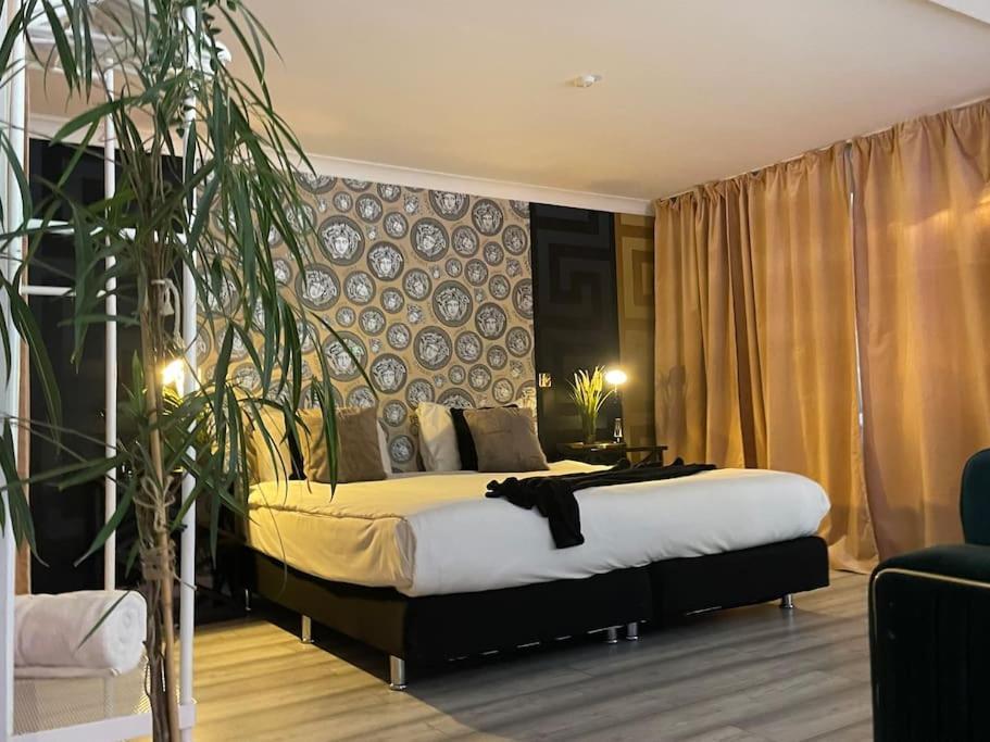 The Exclusive Jacuzzi Apartment Birmingham Exteriér fotografie